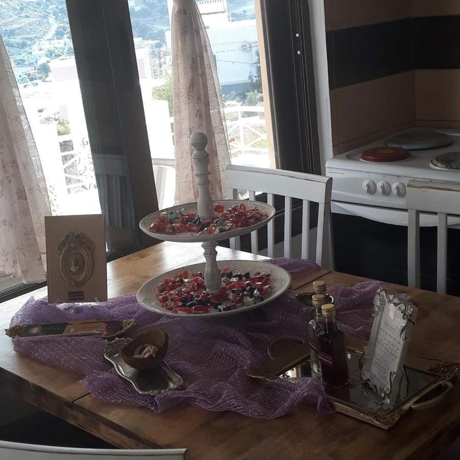 Kleopatra Deluxe Apartment With Jacuzzi 카밀라리 외부 사진
