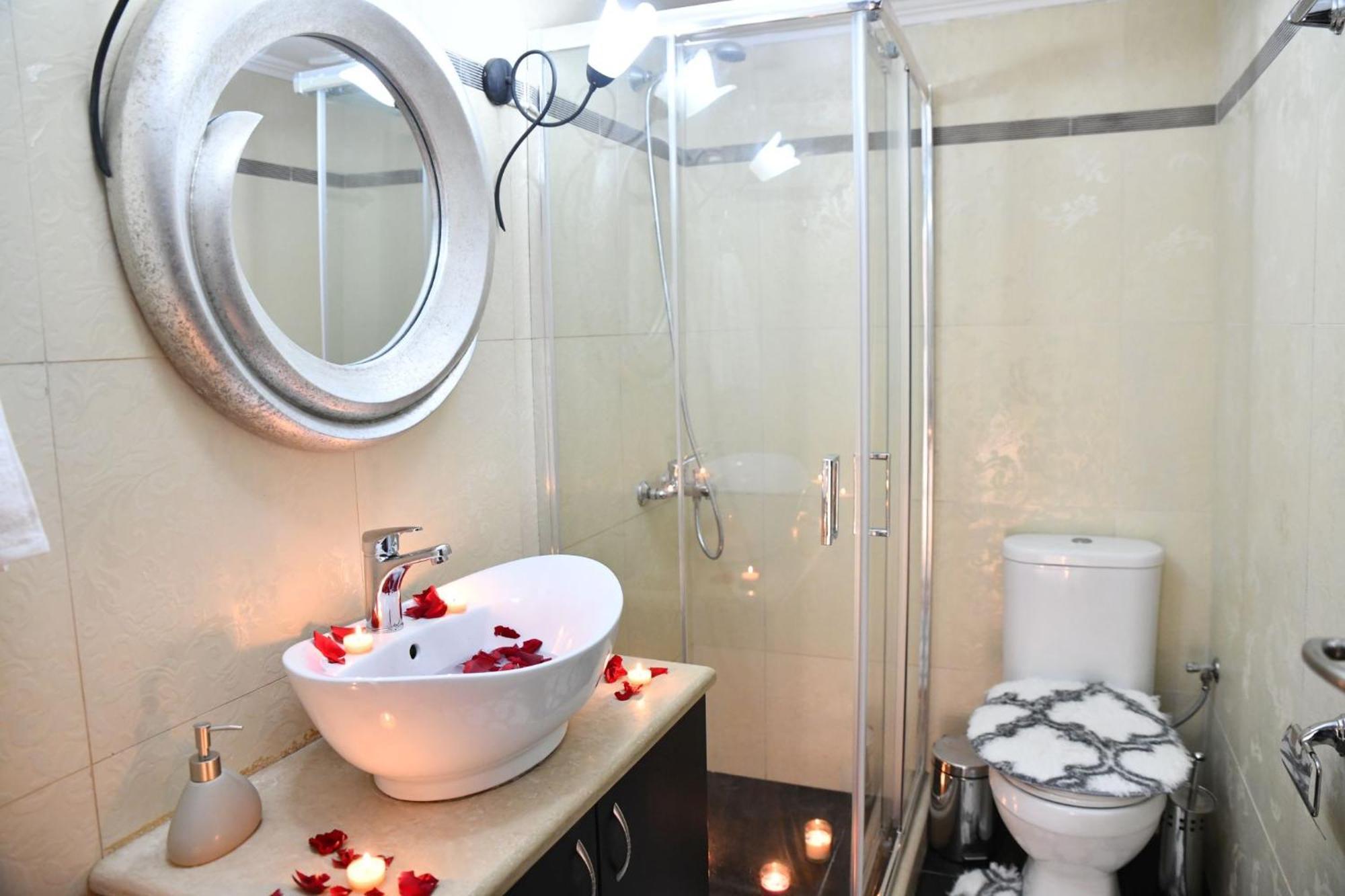 Kleopatra Deluxe Apartment With Jacuzzi 카밀라리 외부 사진